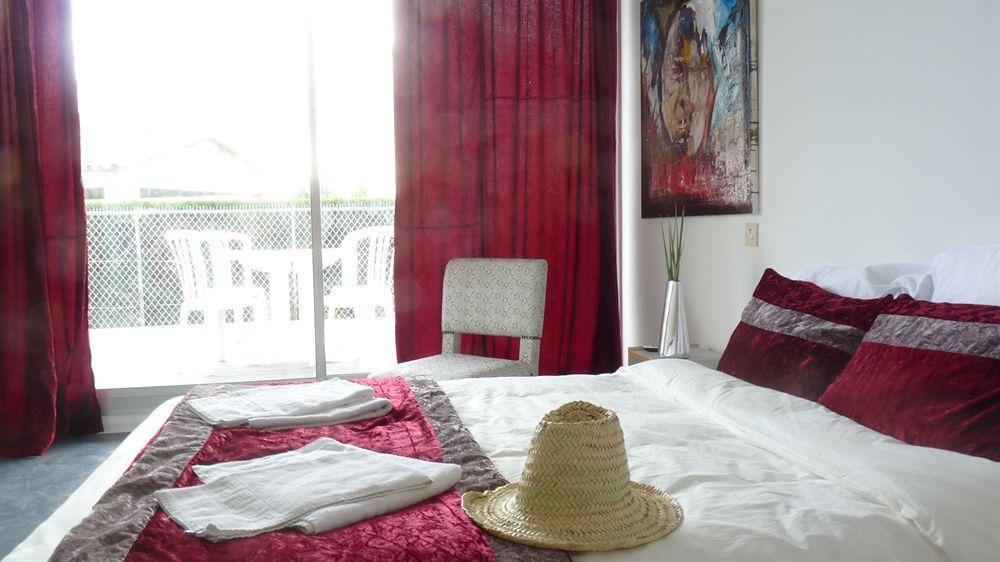 Hotel Sable Et Soleil - Port, Et Jacuzzi Prive 3*